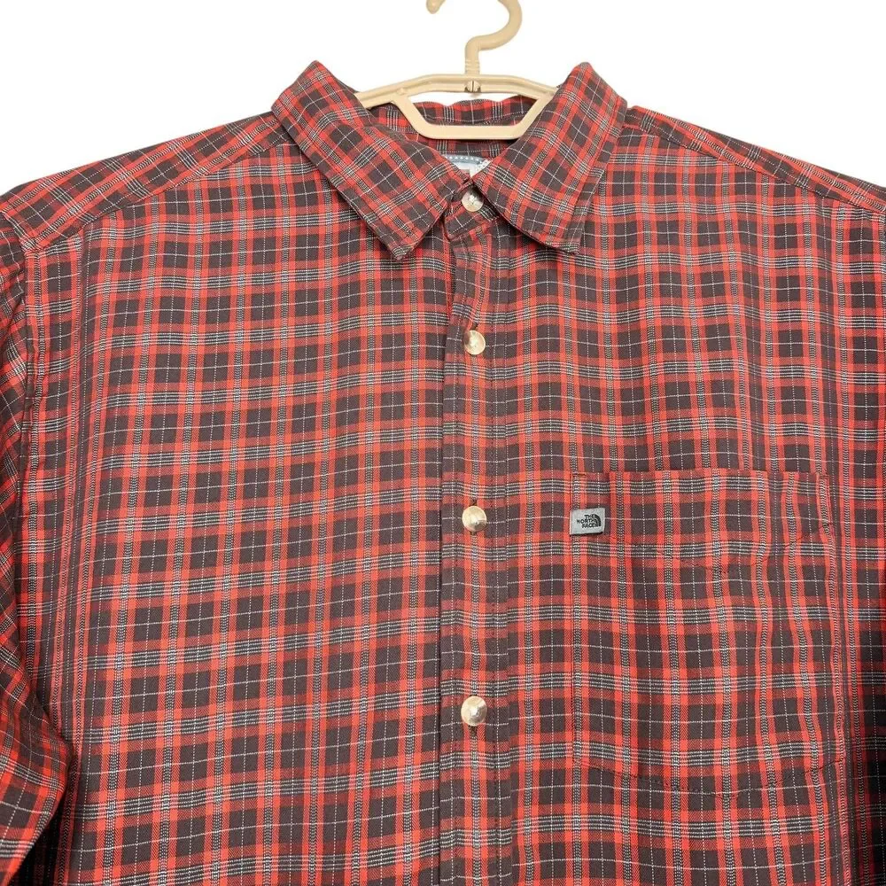 The North Face Shirt Men’s Size XL Plaid Red Hiking Button Up Long Sleeve
